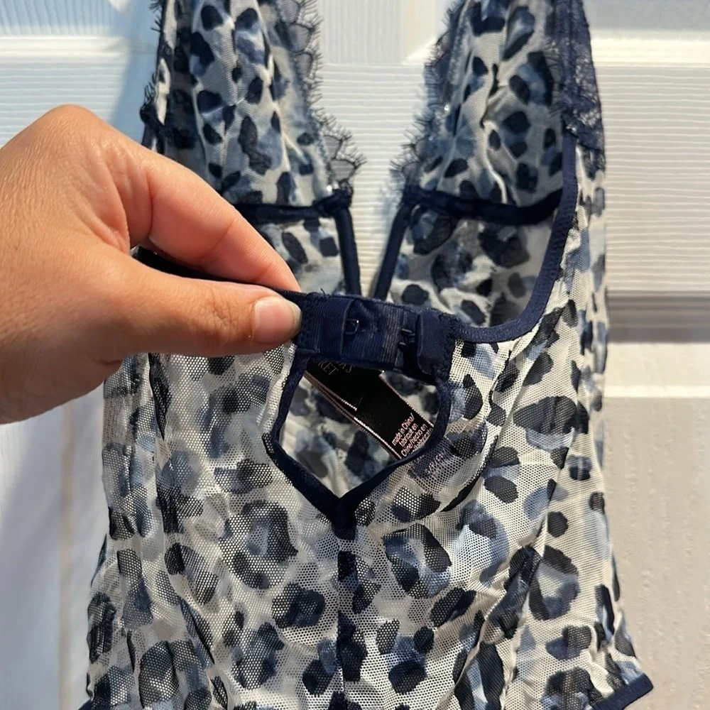 NEW! Victoria's Secret Leopard Mesh V-Wire Halter Teddy Thong Bodysuit S Lace
